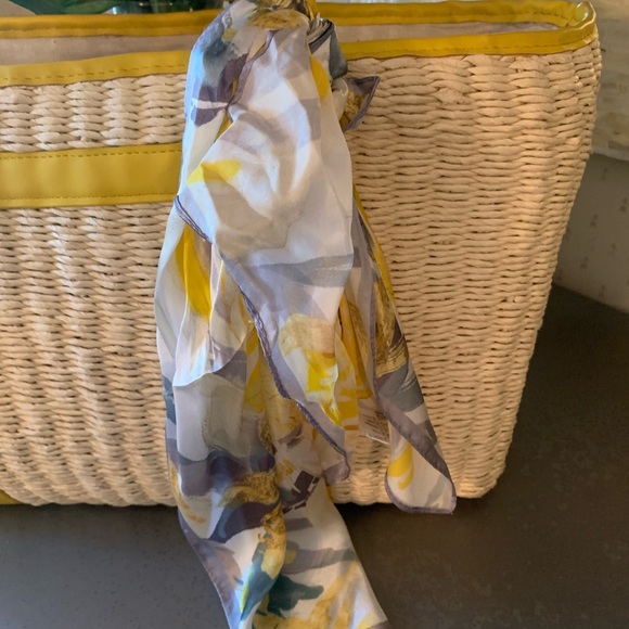 Mark and Graham, EXTRA LARGE straw beach tote. YELLOW trim and 2 straps 10 inch - Picture 3 of 10